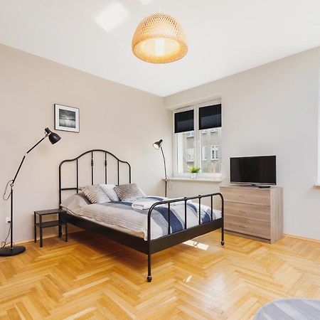Apartments Cracow Chopina By Noclegi Renters Krakow Bagian luar foto