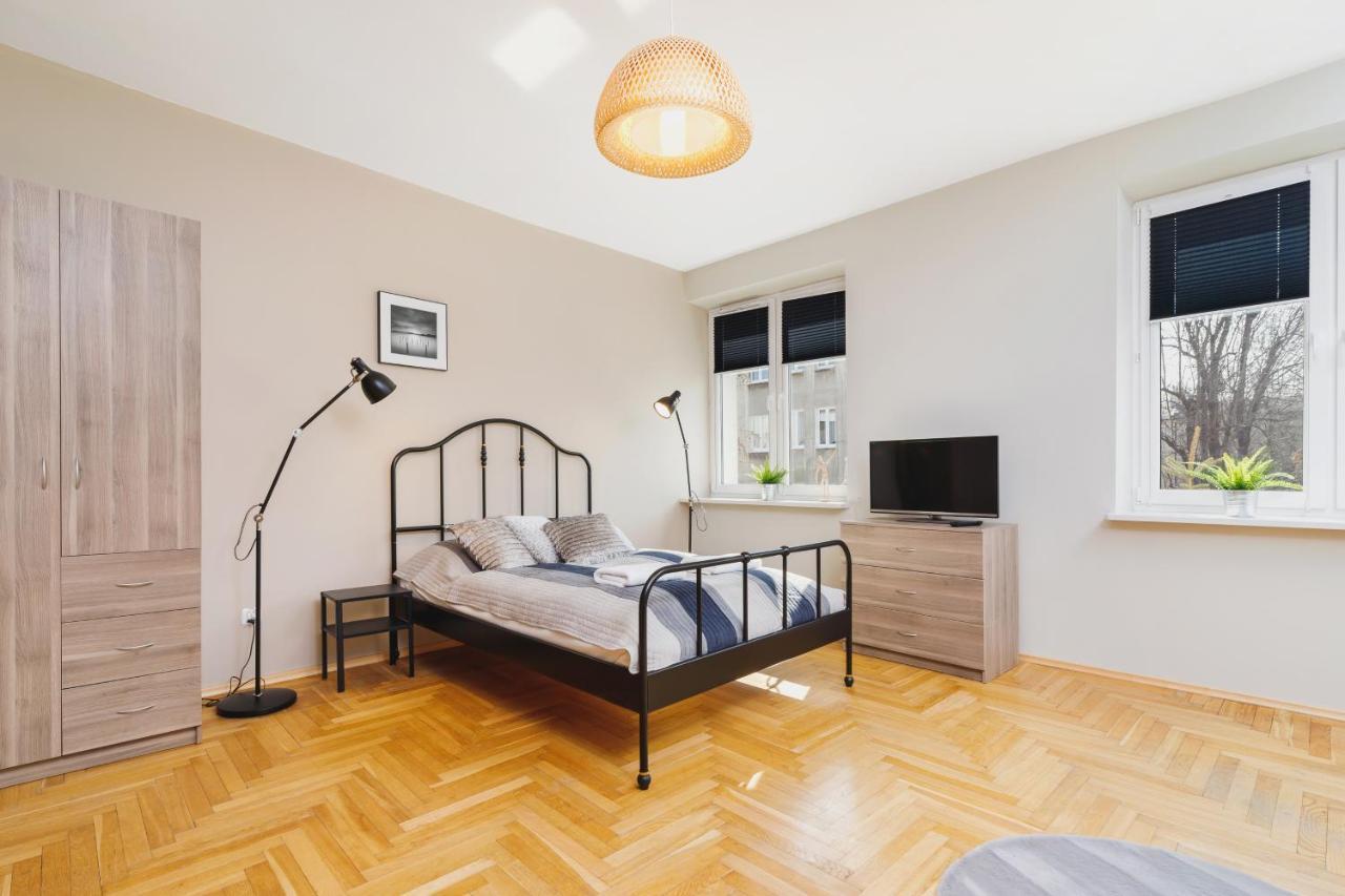 Apartments Cracow Chopina By Noclegi Renters Krakow Bagian luar foto