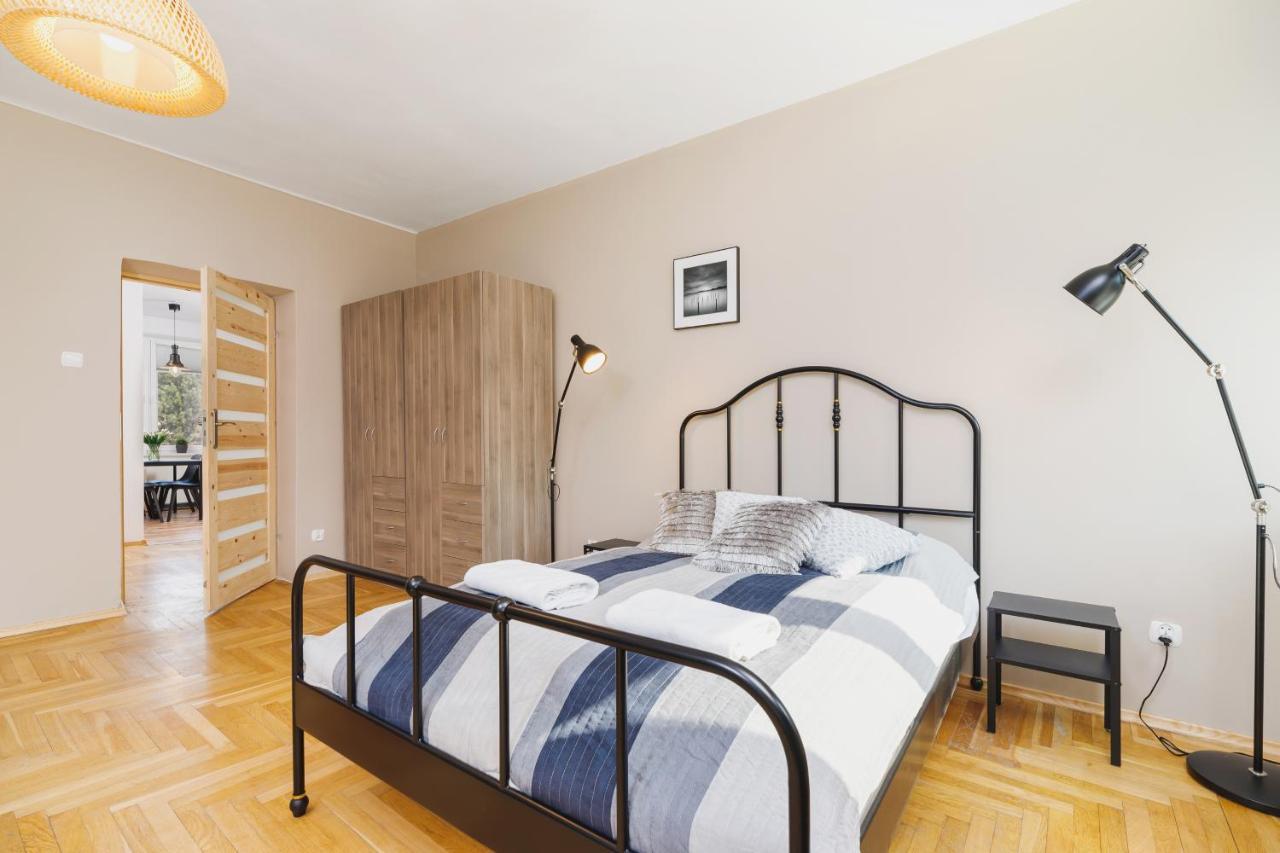 Apartments Cracow Chopina By Noclegi Renters Krakow Bagian luar foto